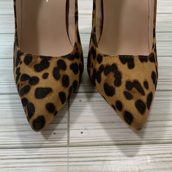 Lala Ikai leopard print high heels - Picture 2 of 10